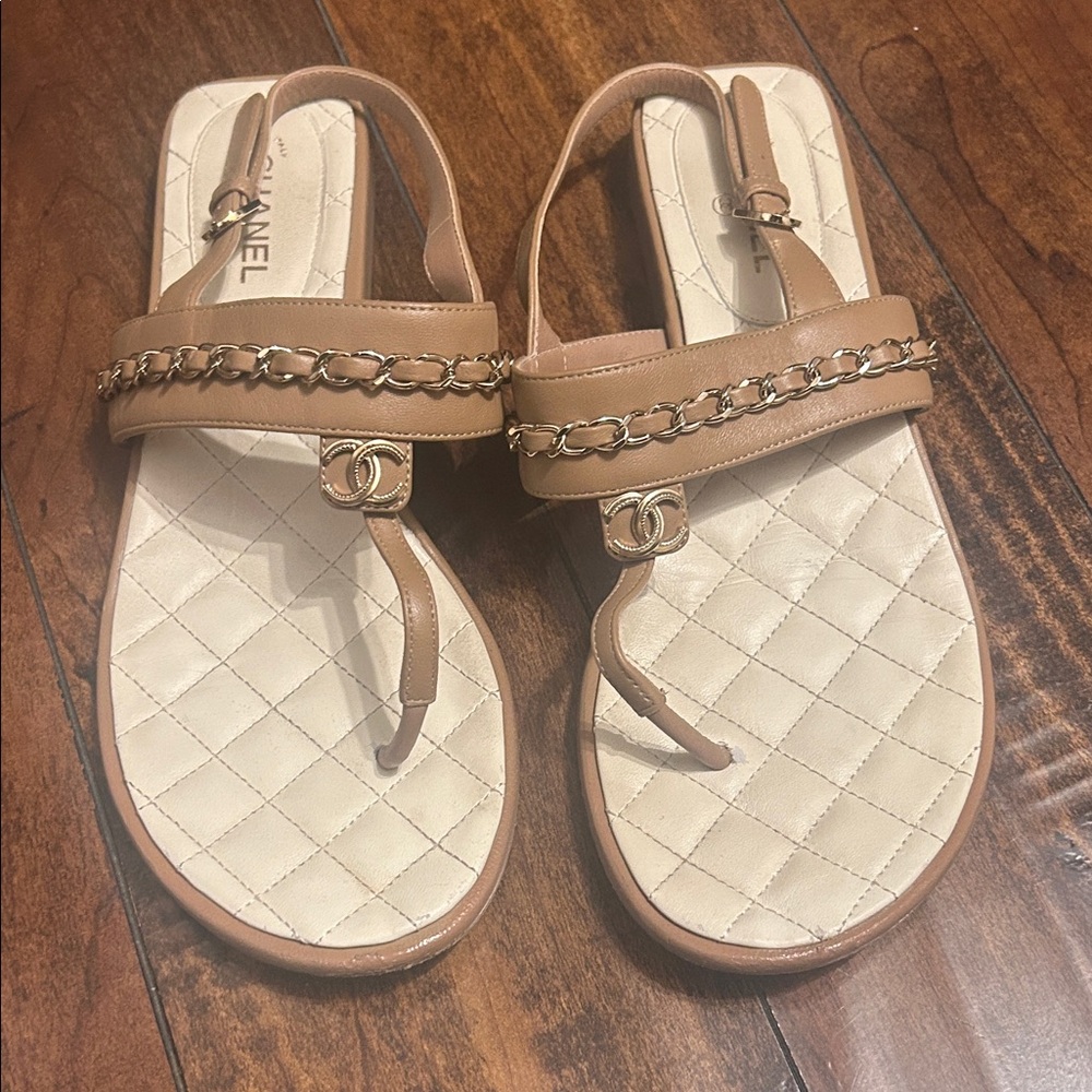 CHANEL Beige Sandals with Chain Accent